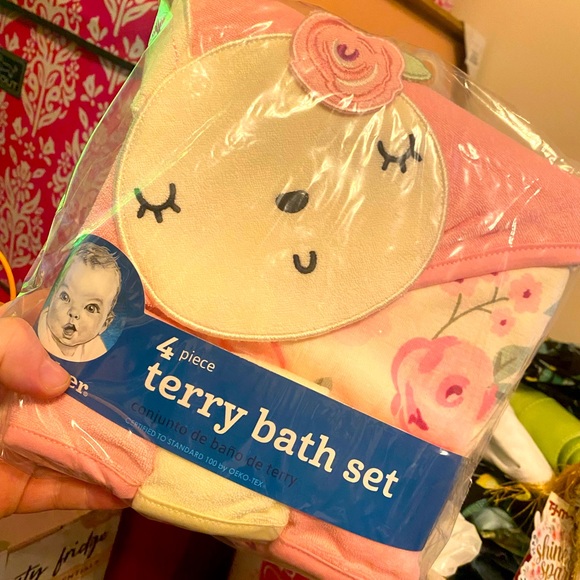 Gerber Tops - Cute Gerber bath set